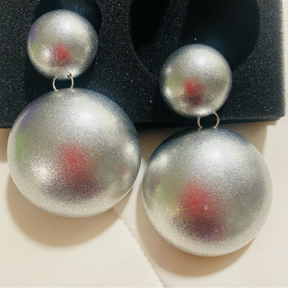NEW Tarja Balloons Earrings Clip-On Earrings in Silver - Picture 6 of 14